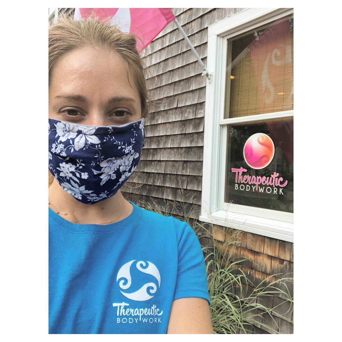 Big smile underneath this mask! 
.
I had my first day at @therapeuticbodywork, my dream job since I decided I wanted to become a massage therapist. Beth and her team are the best around, and I&rsquo;m so lucky to learn and collaborate with them all👐