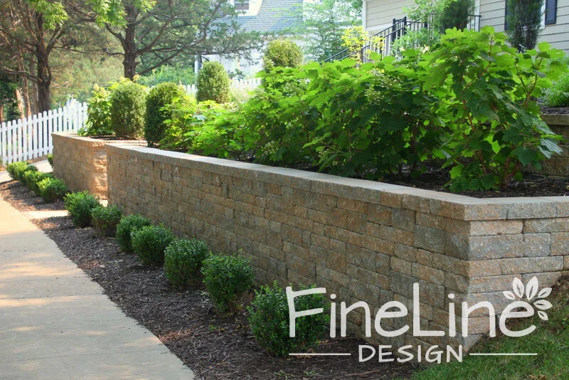 Kansas-City-Landscaping,-FineLine-Design,-terraced-walls,-sloped-front-yard,-landscaping-for-hills,-brookside-(3).jpg
