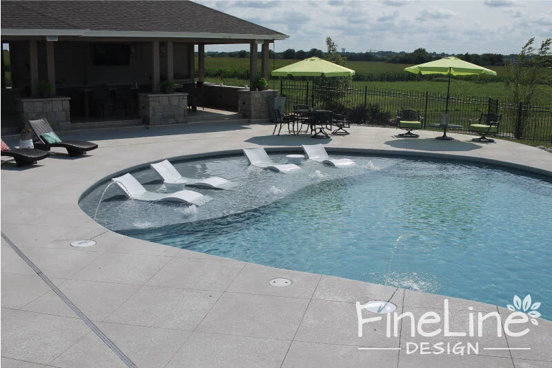 Kansas-City-Landscaping,-Fineline-Design,-pool-house,-outdoor-kitchen,-pergola,-gunite-pool,-travertine-patio,-tanning-ledge,oasis-(-(10).jpg