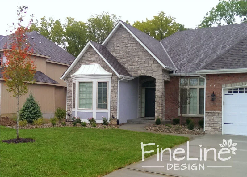Kansas-City-landscaping,-FineLine-Desing,-river-rock,-flagstone-patio,-bubbling-rock-(1).jpg