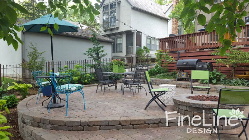Kansas-City-landscaping,-Fineline-Design,-landscape-for-shade,-landscape-for-small-spaces,-paver-patio,-firepit,-tiered-(7).jpg