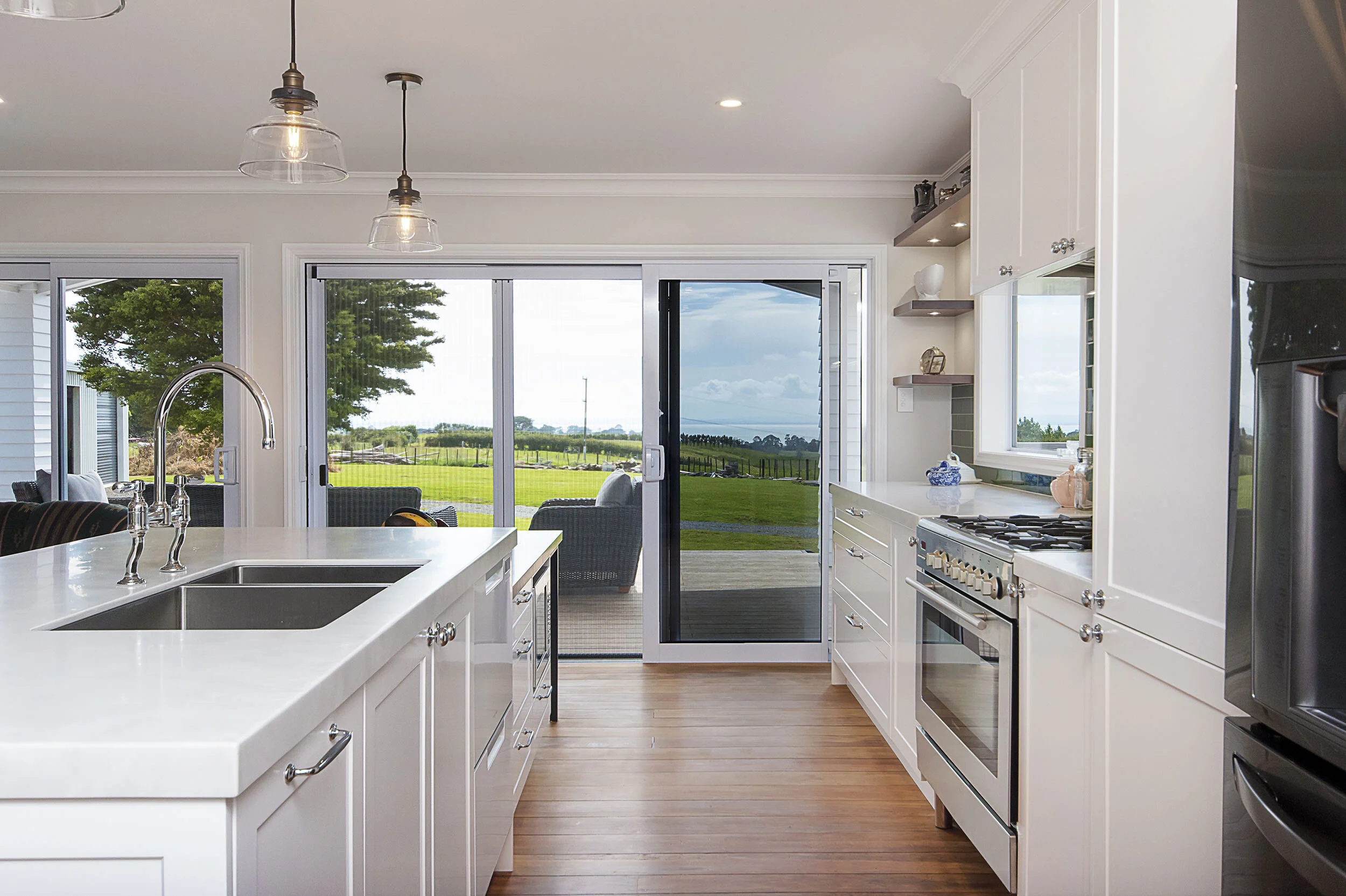 White Shaker Cabinetry - Kitchen Dynamics