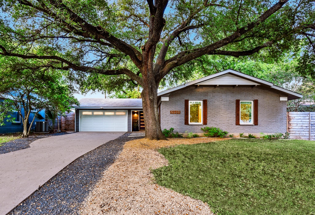 wide_NEW 01_8075648.jpg