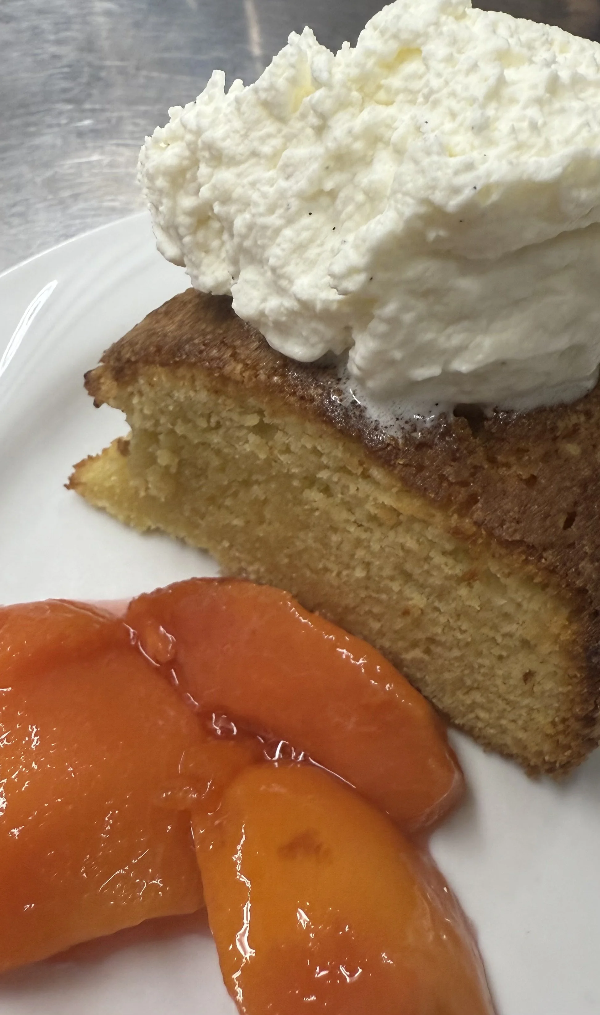 Olive oil cake with Pear compote (almond flour)