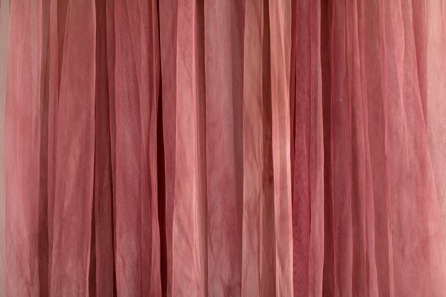 Maroon-Sky-Hand-Dyed-Backdrop-Fabric-LOVLI-detail1-3435mn.jpg