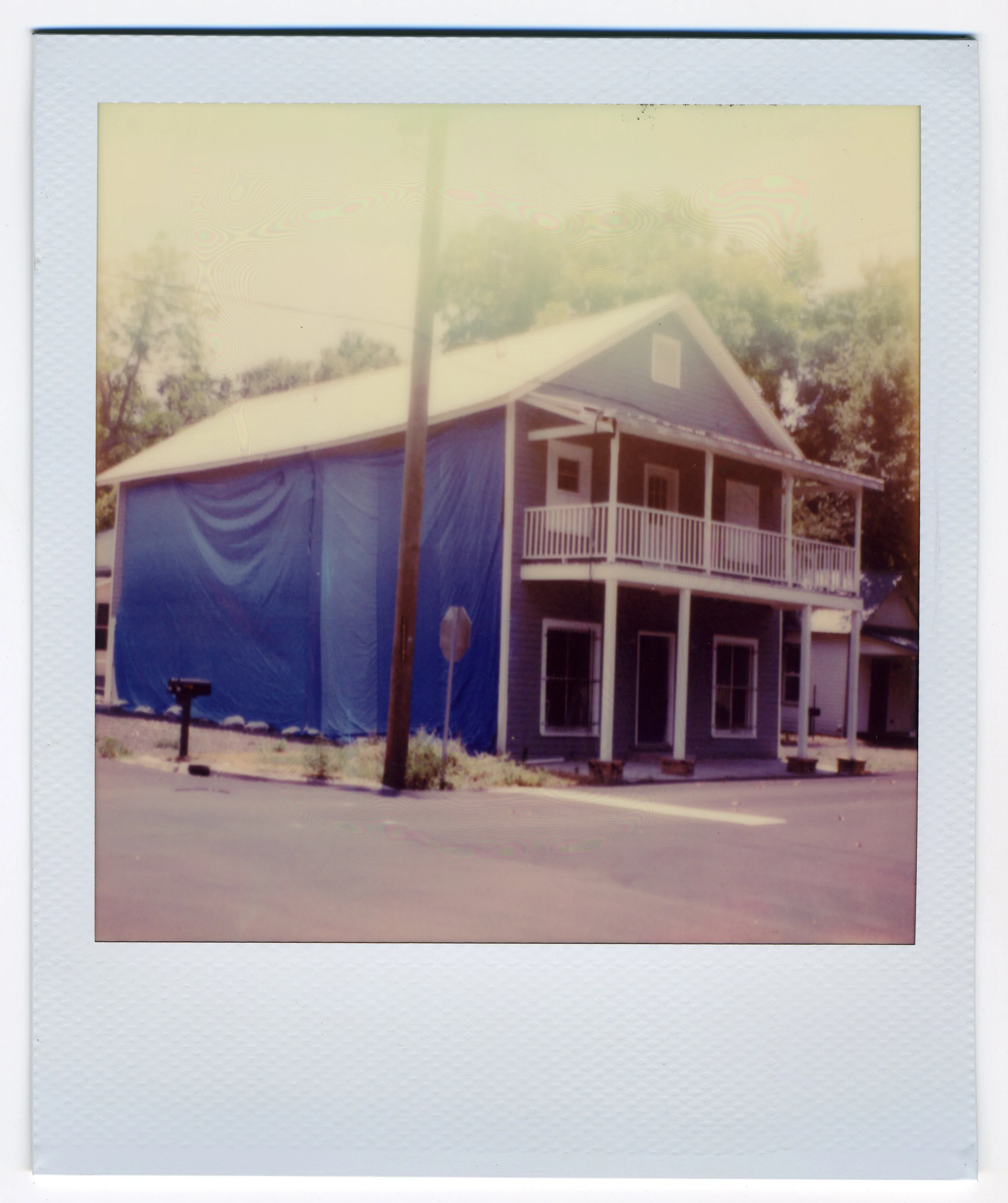 instant010 blue house.jpg