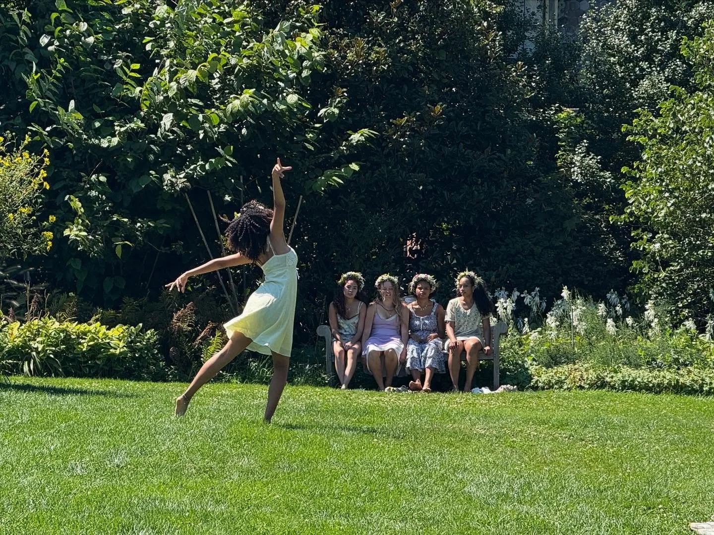 A weekend of sunshine, and glorious site-specific dancing @snugharborccbg dance festival curated by @wanderingaffect 👏🏽. Couldn&rsquo;t make  all unfortunately and only Saturday but saw glorious work of @ideaviola pic 1 and. 2 with @anjolina.blanch