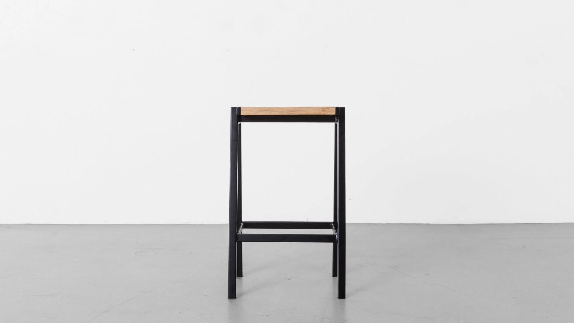 REPL - KAAS Design - Hulihee Barstool_180212_004_LAYER.jpg