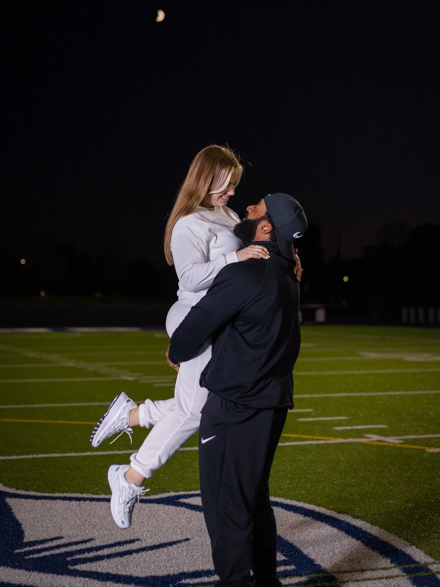 Zane &amp; Erica engagement pics part 2 ✨💍
@newworldzane @ericaaaj0