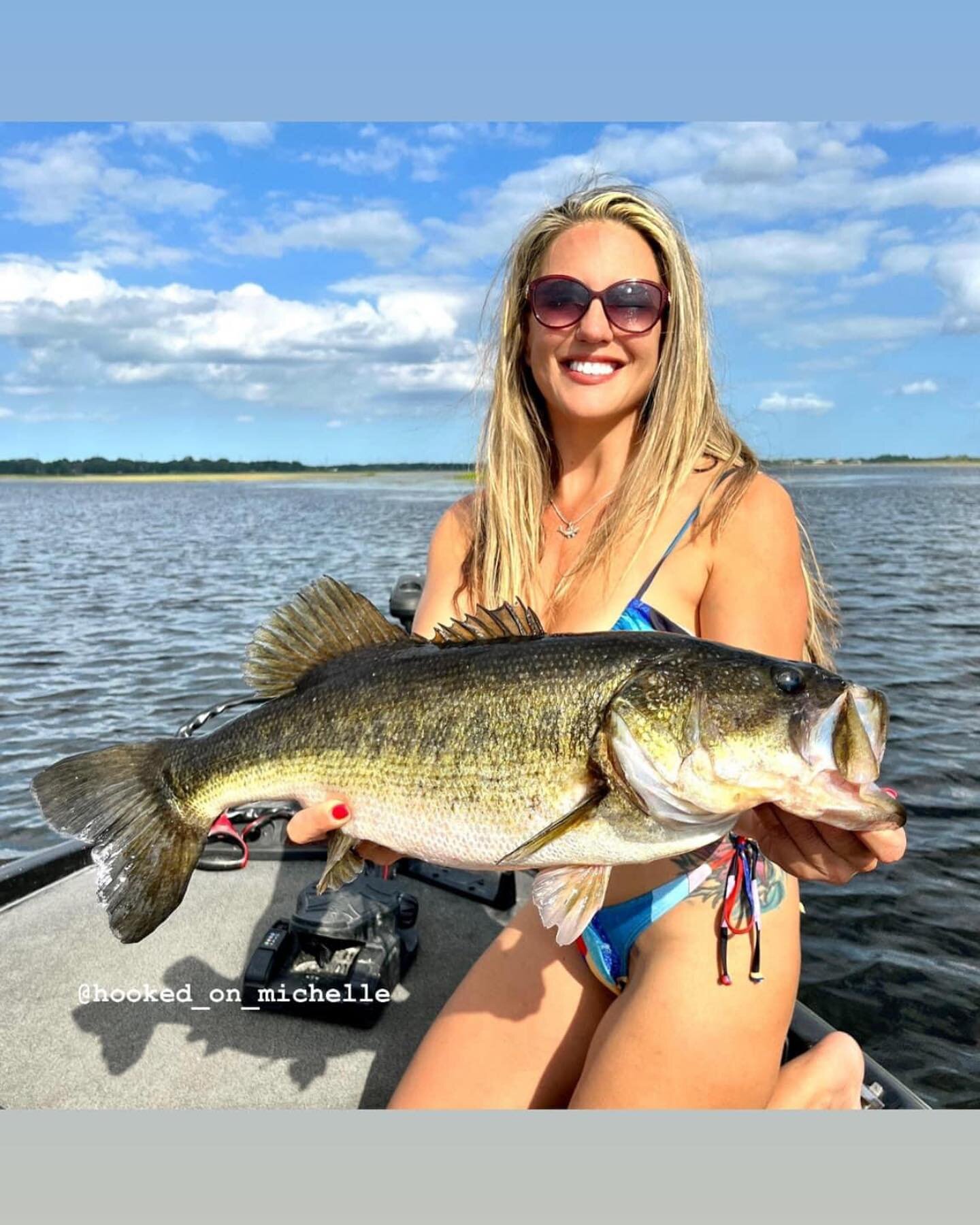 I had the pleasure of taking @hooked_on_michelle  fishing the other day! And what did she do? She caught her new personal Best Largemouth Bass 8lbs😍🤩 She is one great fisherwoman and an even better person! Can&rsquo;t wait to get out fishing with h