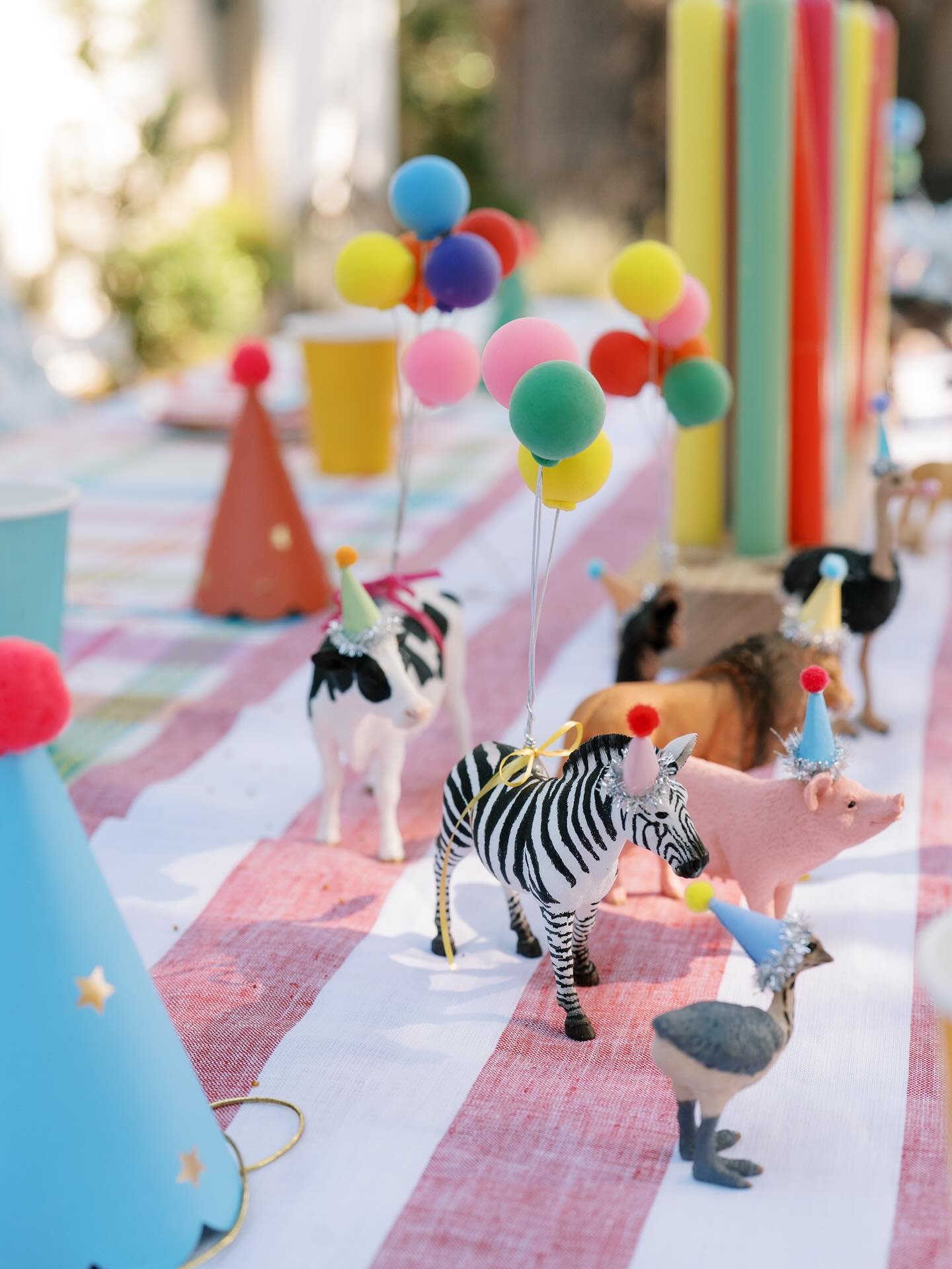 Calling all party animals! Loved how this theme came together last summer. All the details over on allisonhutchinson.com
