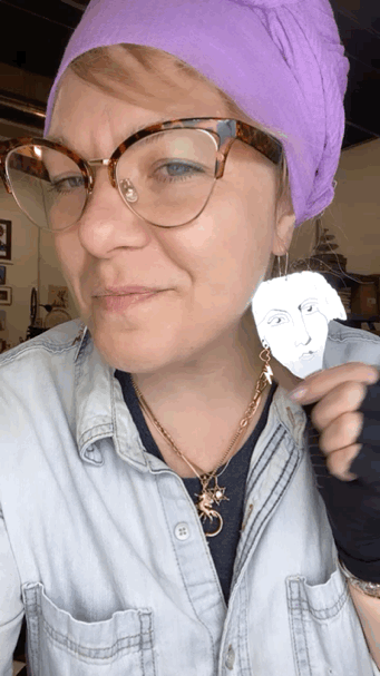 2022-02-18 00:45:43 +0000.gif