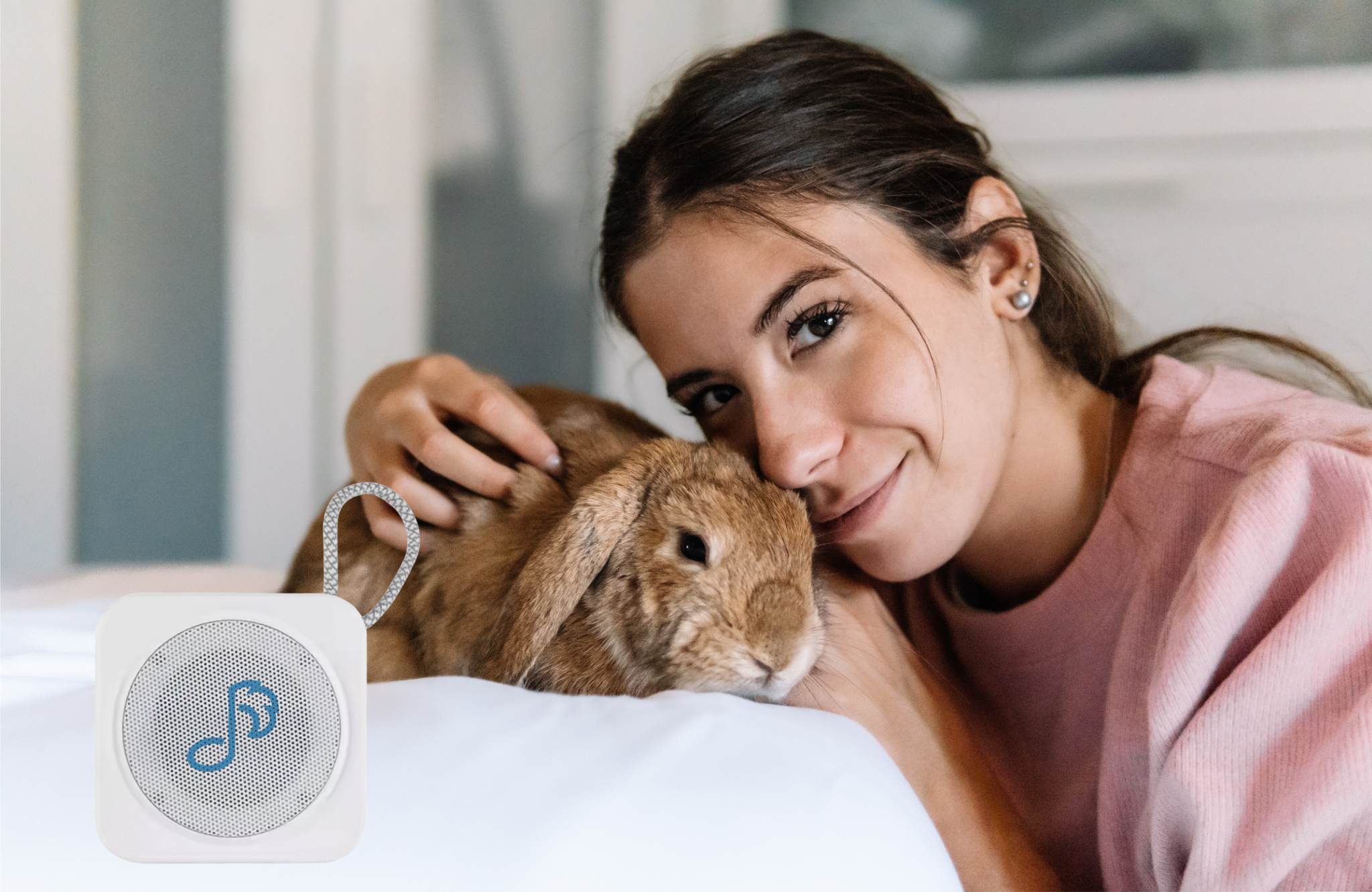 Rabbit with White Speaker.png