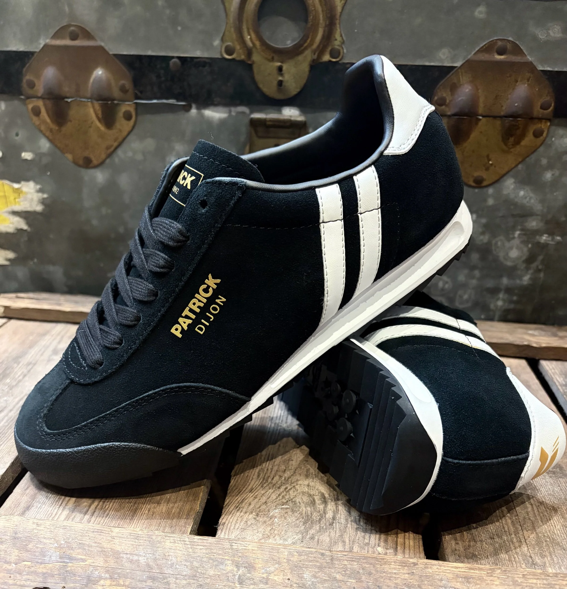 PATRICK "Dijon" Premium Suede Trainers-BLACK/WHITE