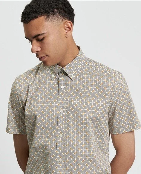 BEN SHERMAN Premium S/S Geometric Shirt- MUSTARD