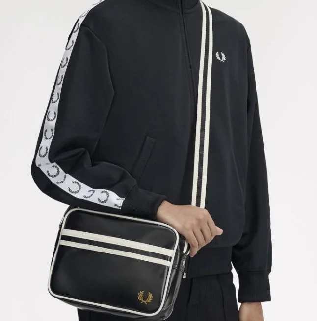 FRED PERRY Classic Shoulder Bag- BLACK