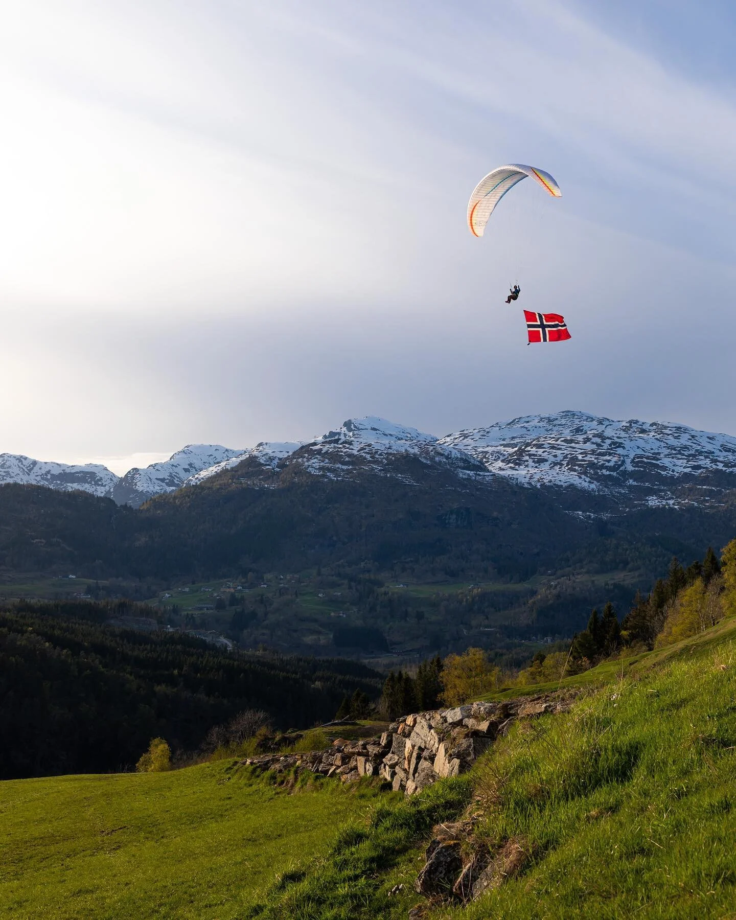 Flyvetur for fedrelandet🪂 Gratulerer med dagen, Norge🇳🇴