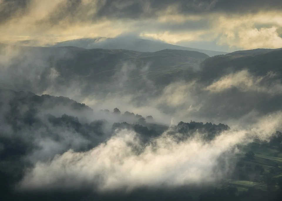 Swirling cloud