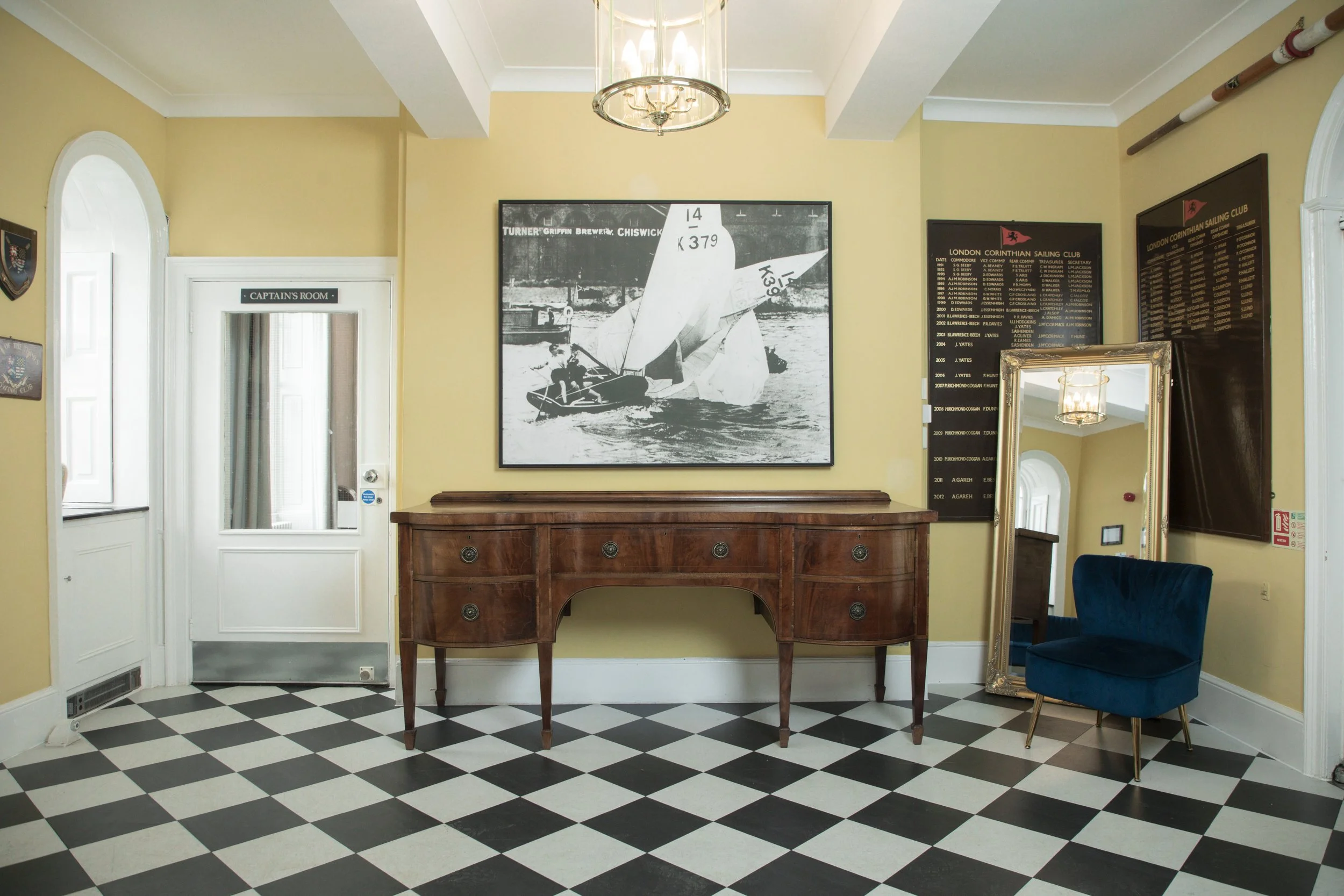 ┬®MBS_9825_LiondenHouse_HallWay_22_10_2024.jpg