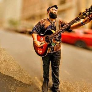 Live Music: Gerry Arias