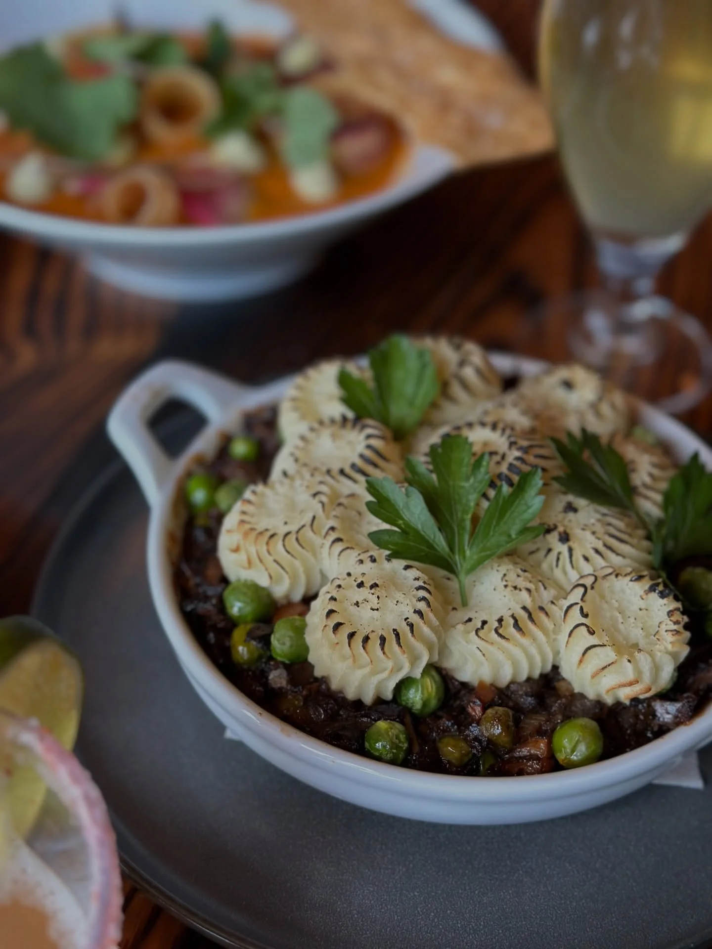 The weekend menus are live. Join us at the farm for brunch, lunch, dinner, and Sunday Family Night, all built around the seasonal ingredients and flavors we love. 

Swipe through to see what the kitchen has planned.