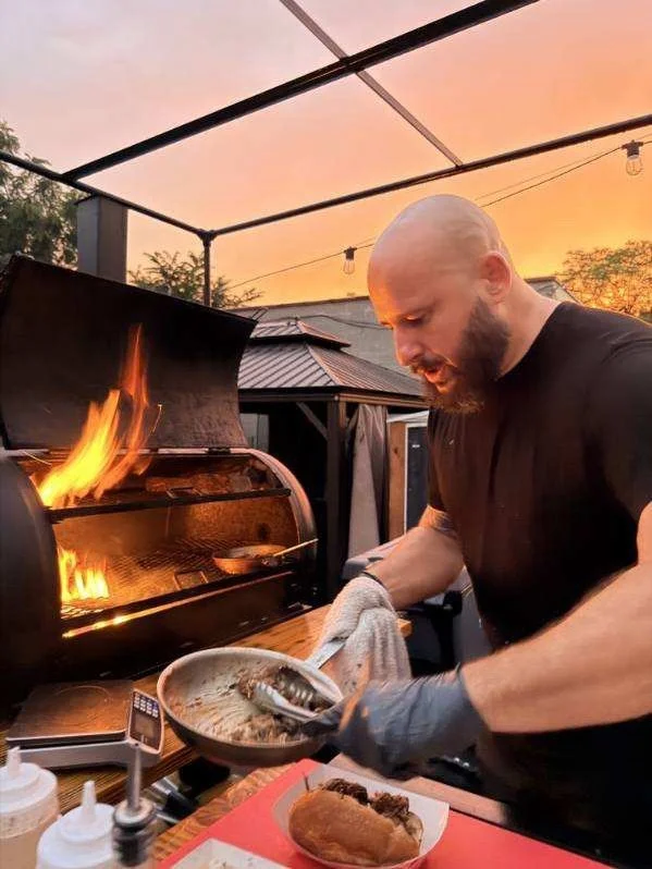 YOUR SATURDAY EVENING DINNER PLANS ARE HERE! @kinfolk.bbq.nj will be popping up at Ironbound Farm from 3-8PM TODAY, serving up BBQ chicken wings paired with great Southern sides. We will feature his brisket sandwich + Memphis-style BBQ sauce (made wi