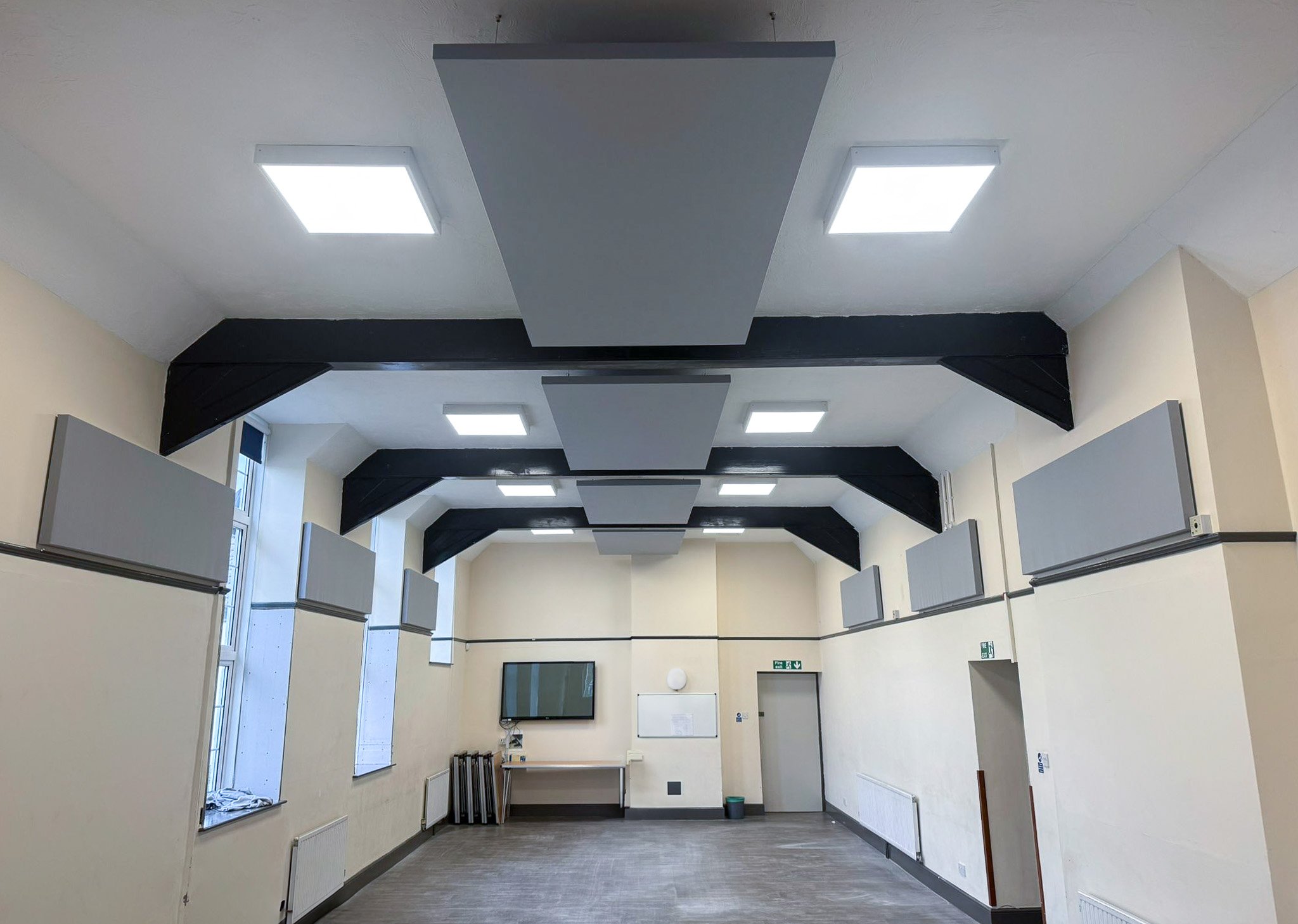 Fabric Wrapped Acoustic Panels for The Parkhouse Centre, Bude.

The Parkhouse Centre in Bude recently got in touch to address issues with echo in one of their function halls, which was preventing guests from enjoying the space to its full potential. 