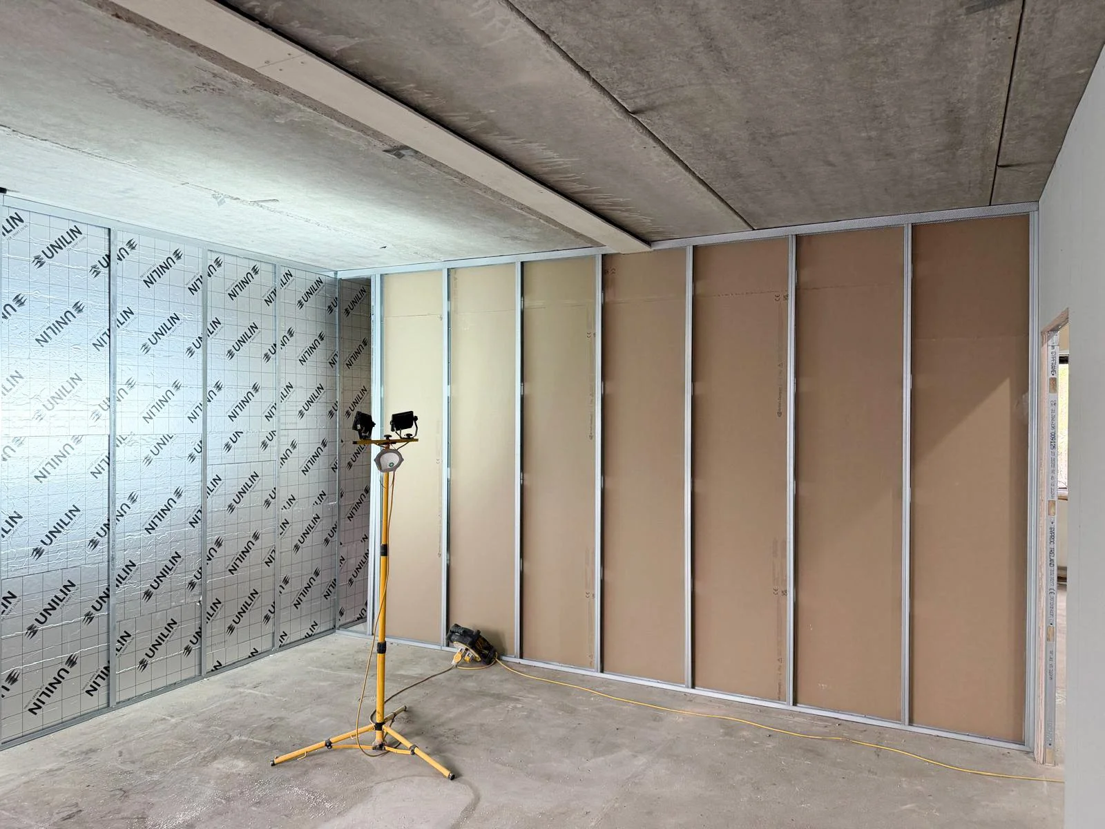 Snapdragon Nurseries &ndash; Hanham, Bristol

Our team have been completing first fix interior fit-out works across the lower and ground floors for main contractor Oakland Construction, with future works including the delivering wall linings with ser