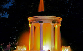 Relax in the park at the Brooks Memorial Fountain in front of the Inn. At night see the light show of 96 color variations and its center spray rising to a majestic height of thirty feet (May-mid October).