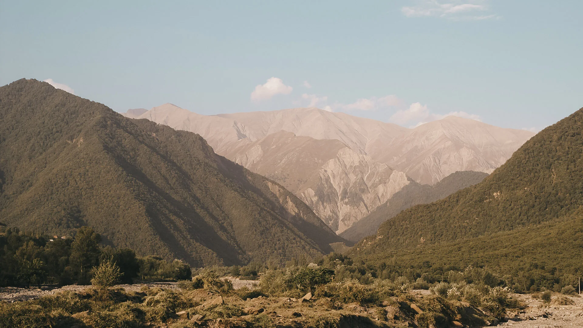 Kirkeledere beder om bøn for Nagorno-Karabakh