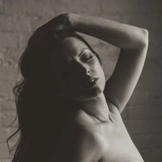 "I Had My 'Bump On The Head' 'See-Myself-In-New-Light’ Moment Last Week… I Did A Boudoir Shoot!"