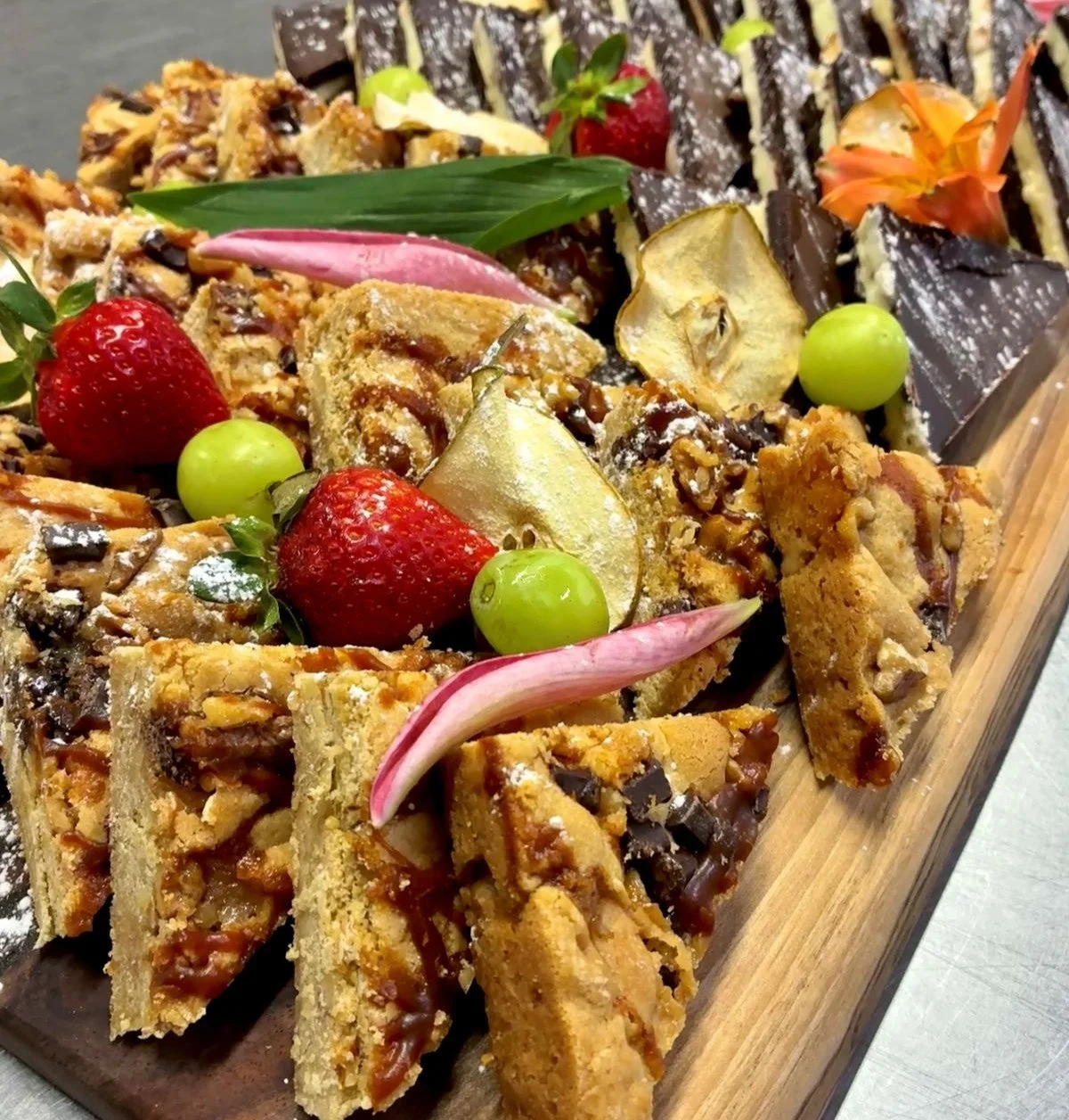 VEGAN OR GLUTEN-FREE DESSERT SQUARES