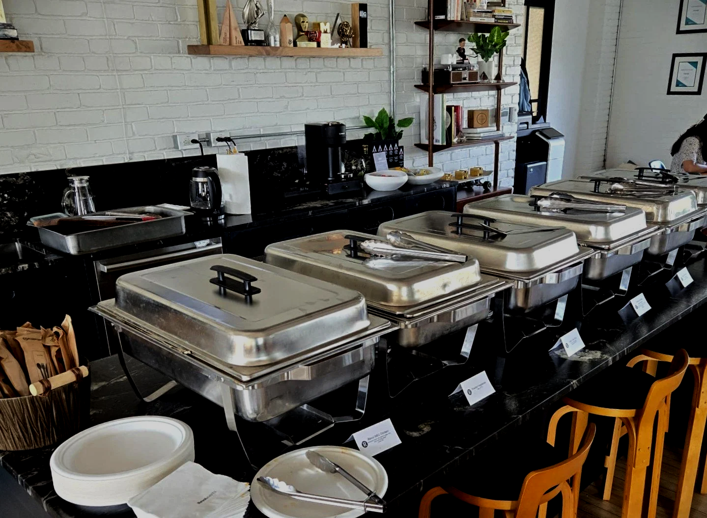 hot-lunch-buffet.png