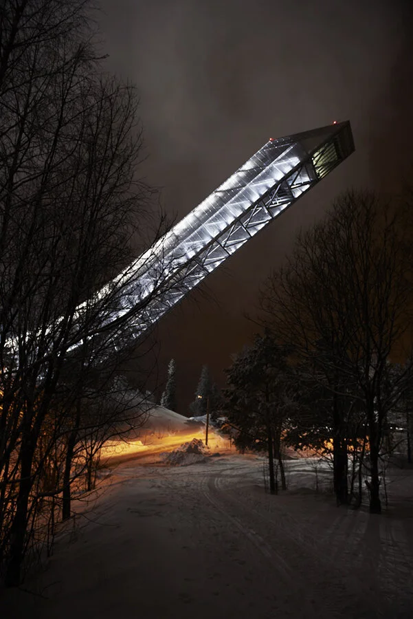 Holmenkollen_tower_SN15757.jpg