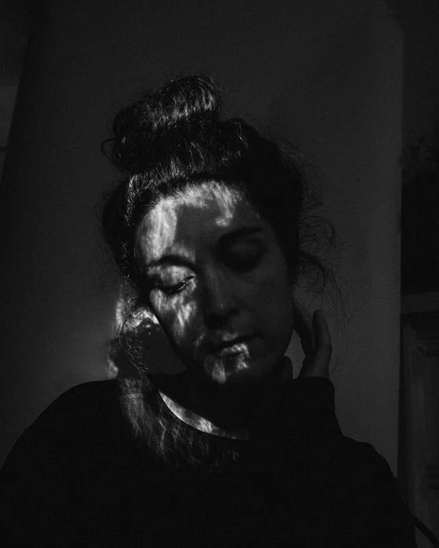 Last year, all the big things happened in my environment. This year, they’re all happening inside of me. 〰️ I’m working with a counselor to process trauma (lifetime + the big ones) and build what I’m calling “Dream/Life Integration”
〰️ I’ve sought treatment/medication for Inattentive ADHD and I feel like myself for the first time in a long time. 〰️ I’m building my courage and taking small steps toward my lifelong creative calling, as a writer and visual storyteller. 〰️ I’m using an app called ‘Done’ (suggested by @ashlynkittrell, who also took this photo) to build a streak of activities and forge new healthy habits. 〰️ I’m practicing mindfulness when I communicate with myself (stopping negative self-talk), build my schedule (to create space for rest), and when I interact with others (fostering healthy boundaries that are *very* difficult to maintain for this Pisces). I tell you this, whoever ‘you’ are, because I wish I had someone tell me. I wish I had more than the generational narrative I inherited that says acknowledging the need for emotional / psychological help is weakness; that privacy is a privilege and never a right; that we are destined to struggle and shouldn’t burden others with our baggage. 
I’m telling you that - in the world according to Amelia - none of those statements are true. 
We all need help sometimes, especially in this complex, emotionally assaulting world. 
We all deserve privacy and the right to autonomy, boundaries, and self-preservation. 
We all have people in our lives who love us and want to help unpack our baggage. Who want to see that weight lift from our shoulders when we realize we’re no longer alone. Who want to go the distance with us because we are family - chosen or otherwise. 
If no one else will validate this for you, at the very least, start here. ♾