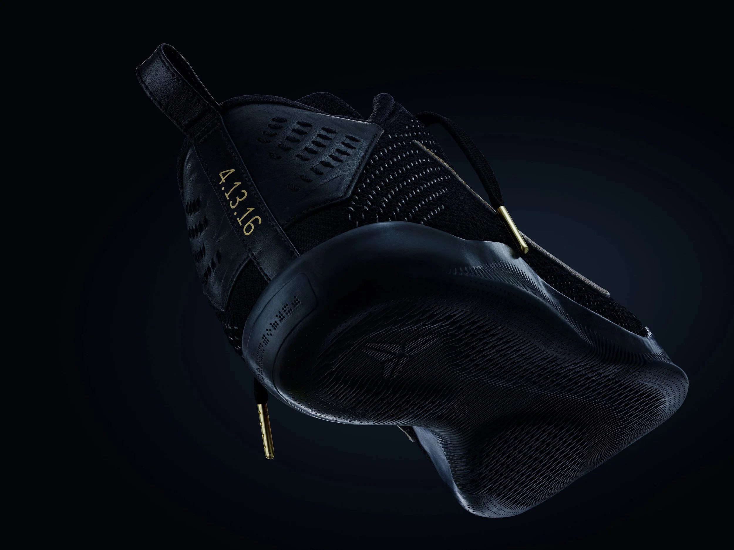 Detail-Black-(B,Radius5,Smoothing2)_W2-copy.jpg