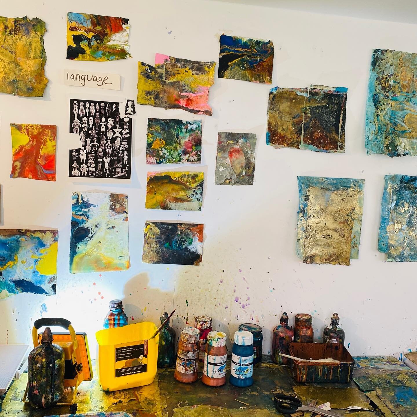 What&rsquo;s on your desk?

#whatsonyourdesk? 

xox

#suzetteclough #alchemy #codex #creatrix #artapothecary #shimmering #interiorart #londonartist #alchemist #artcollector #abstract #jungian #contemporaryabstract #artistsupportpledge #ukartist #cont