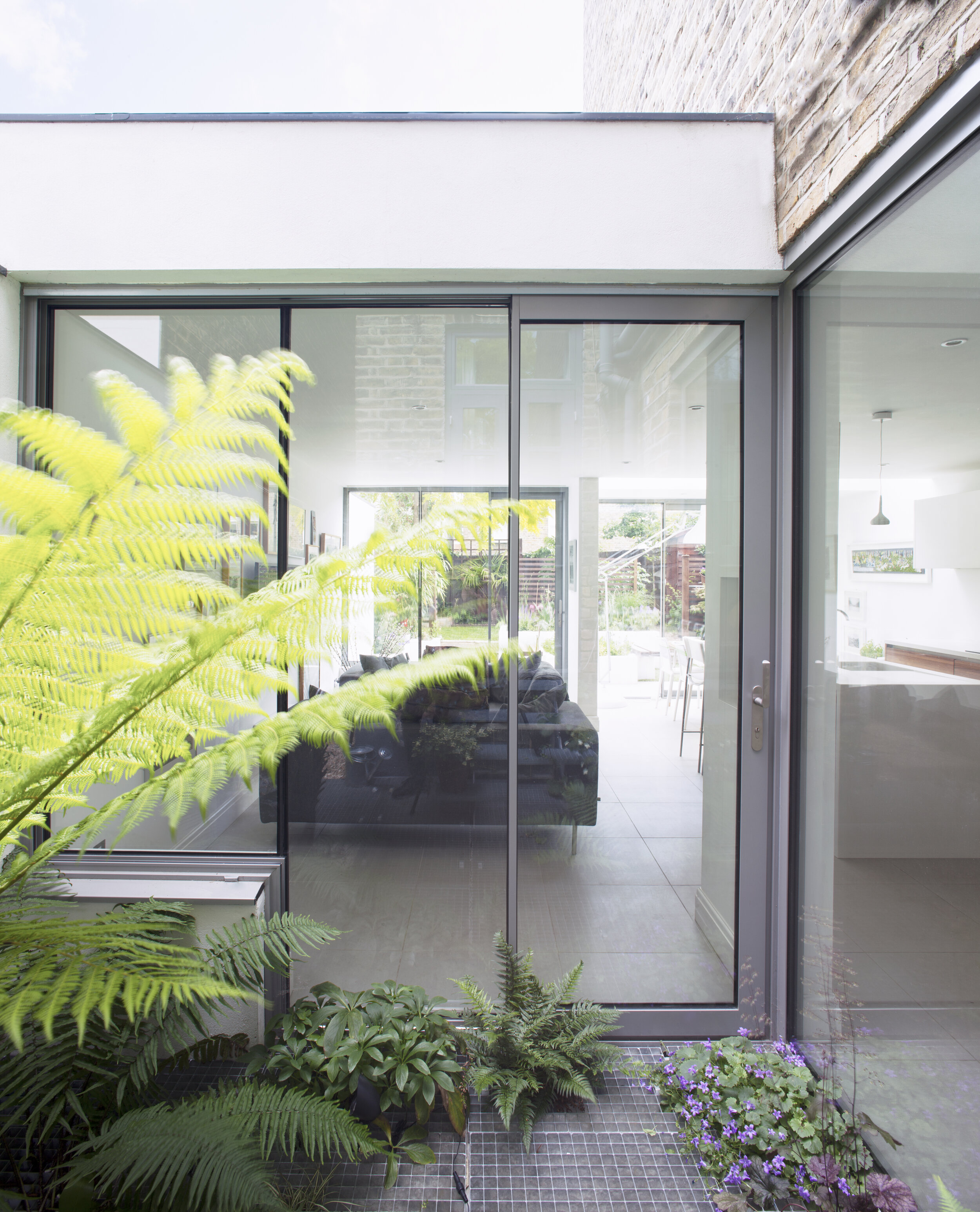 Garden courtyard for Victorian property in London. Find Architect in London. Architectural designers in Putney.