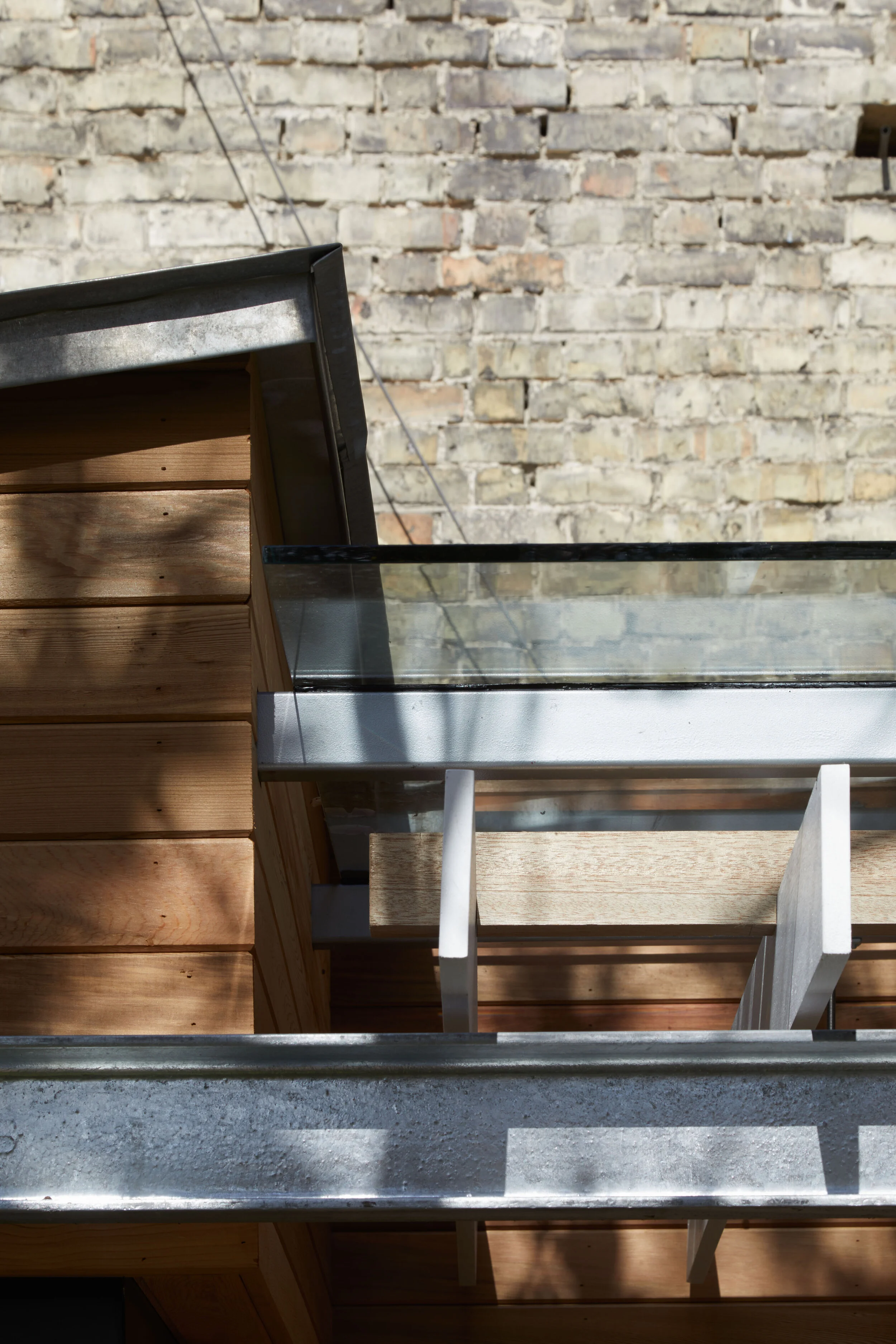 High quality builders in London. Construction detail by Architects in London. Design ideas for garden.