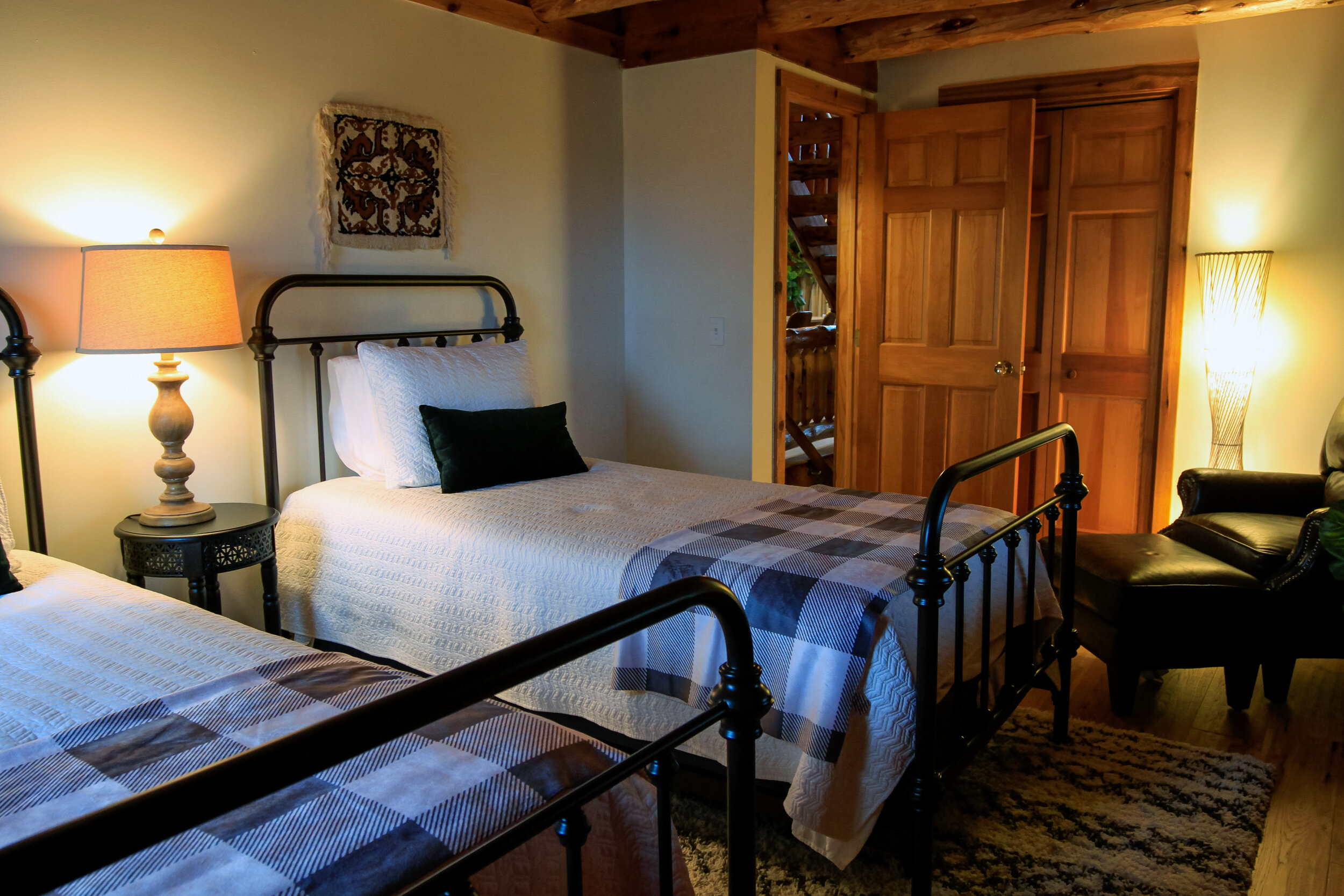 Cabin bedroom 3.jpg