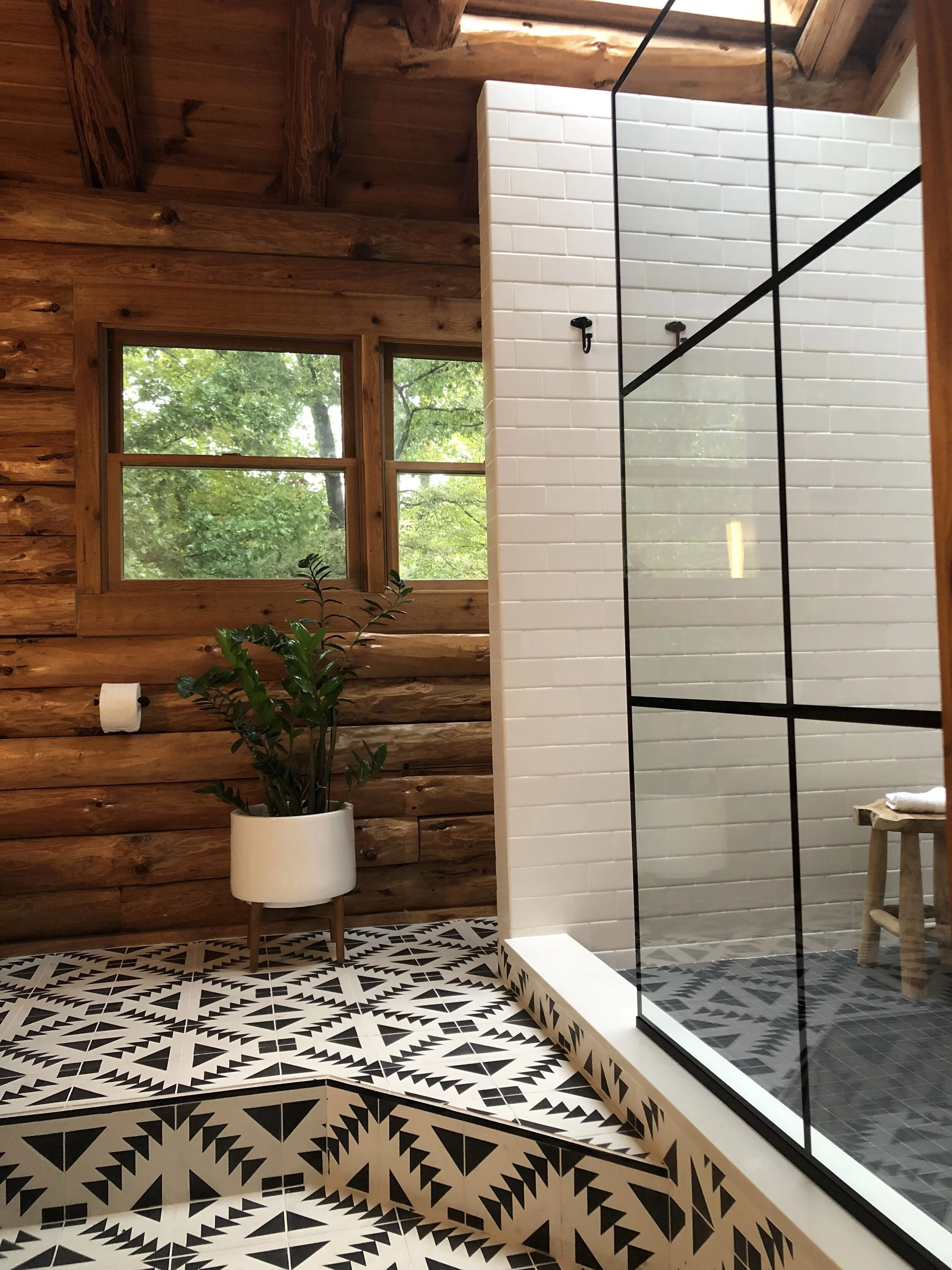 CABIN+MASTERBATH.jpg