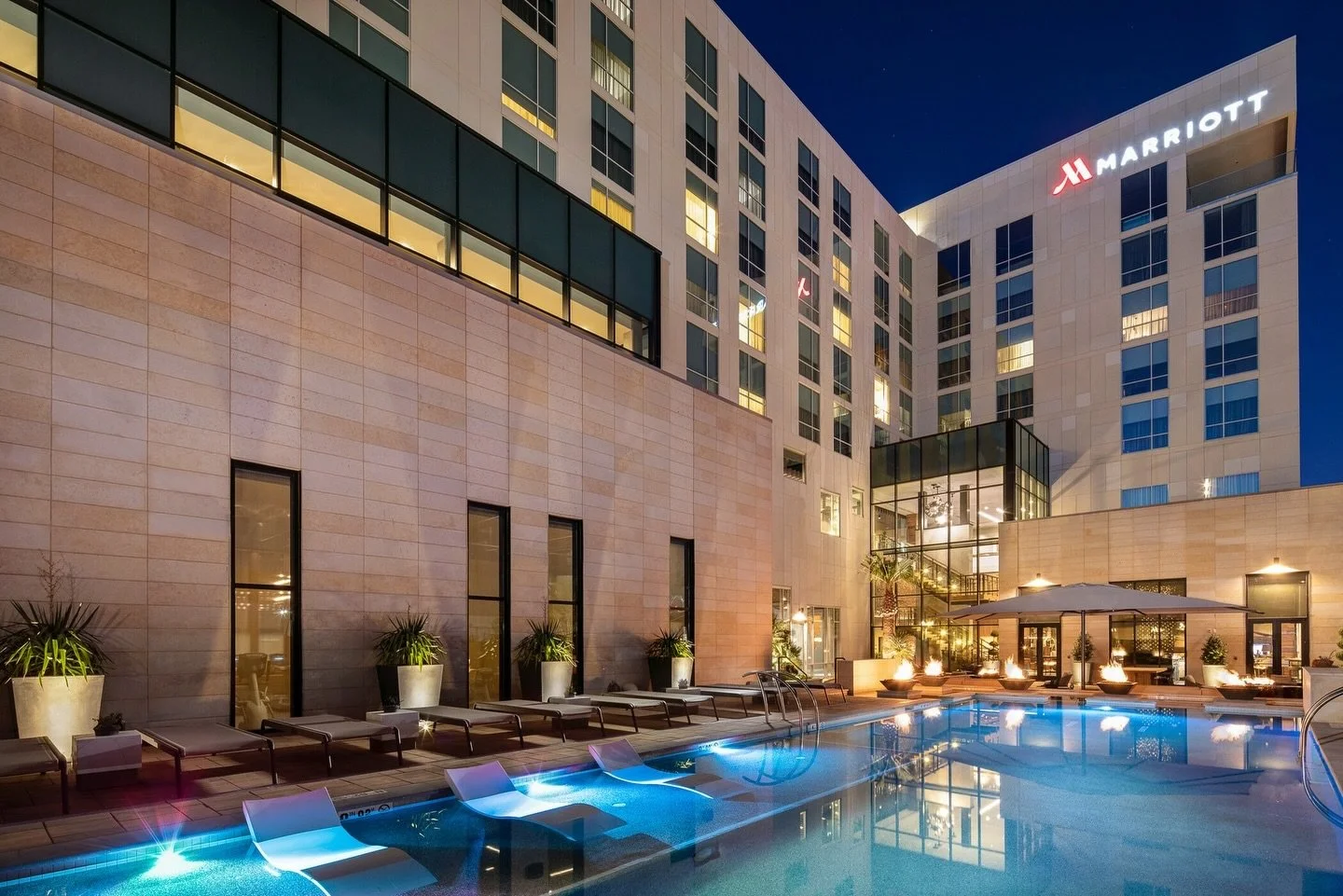 As the season stays cool, we invite you to enjoy our curated selection of specialty cocktails beside the ambient glow of our fire pits.

Join us with friends to savor handcrafted drinks while embracing the inviting warmth of the evening.