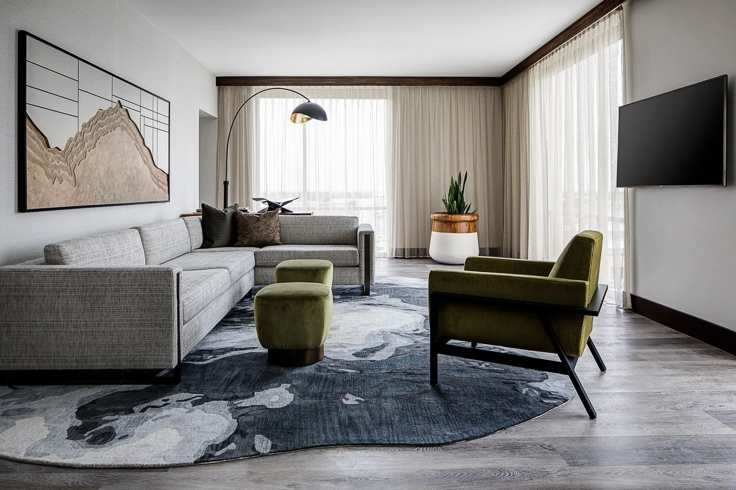 Find comfort and tranquility at the Odessa Marriott. Reserve your stay today and treat yourself to the rest and peace you truly deserve.