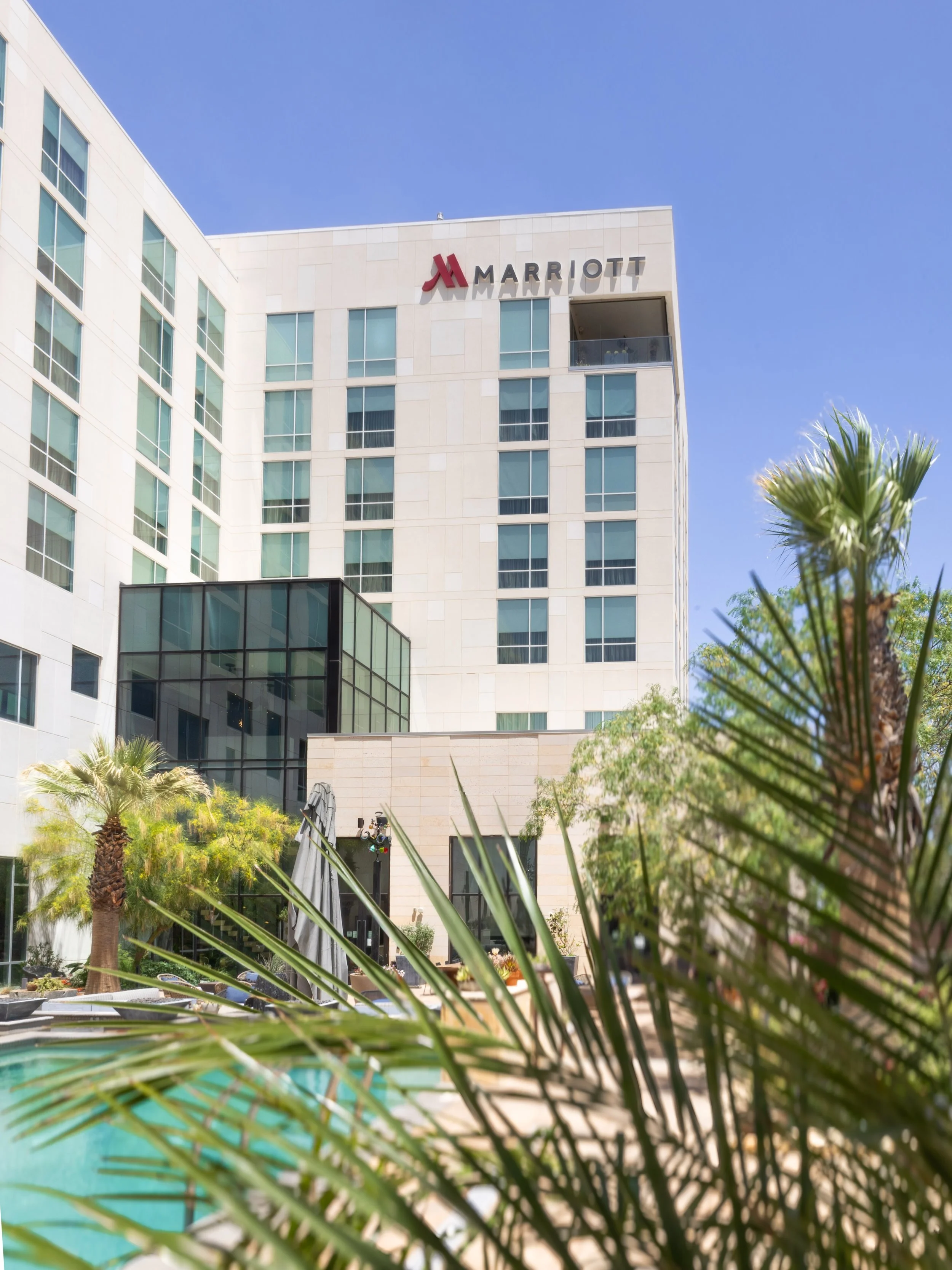 Experience uninterrupted sunshine all weekend long by the pool at the #OdessaMarriott
