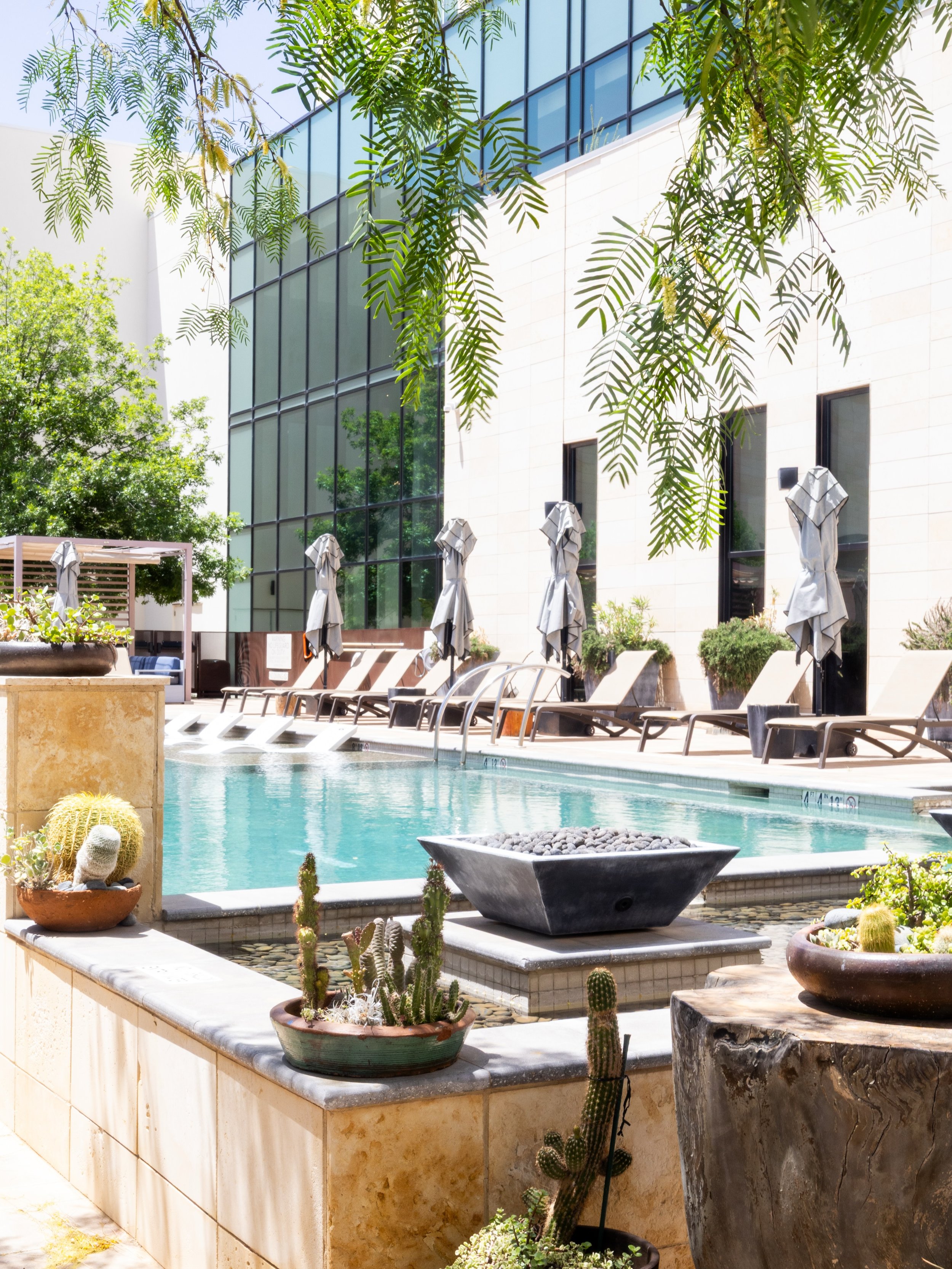 Escape the heat and find comfort in our outdoor pool, designed to help you unwind and feel at ease. Enjoy the soothing ambiance of our poolside cabanas, perfect for relaxing, sharing light bites, and savoring refreshing cocktails.
