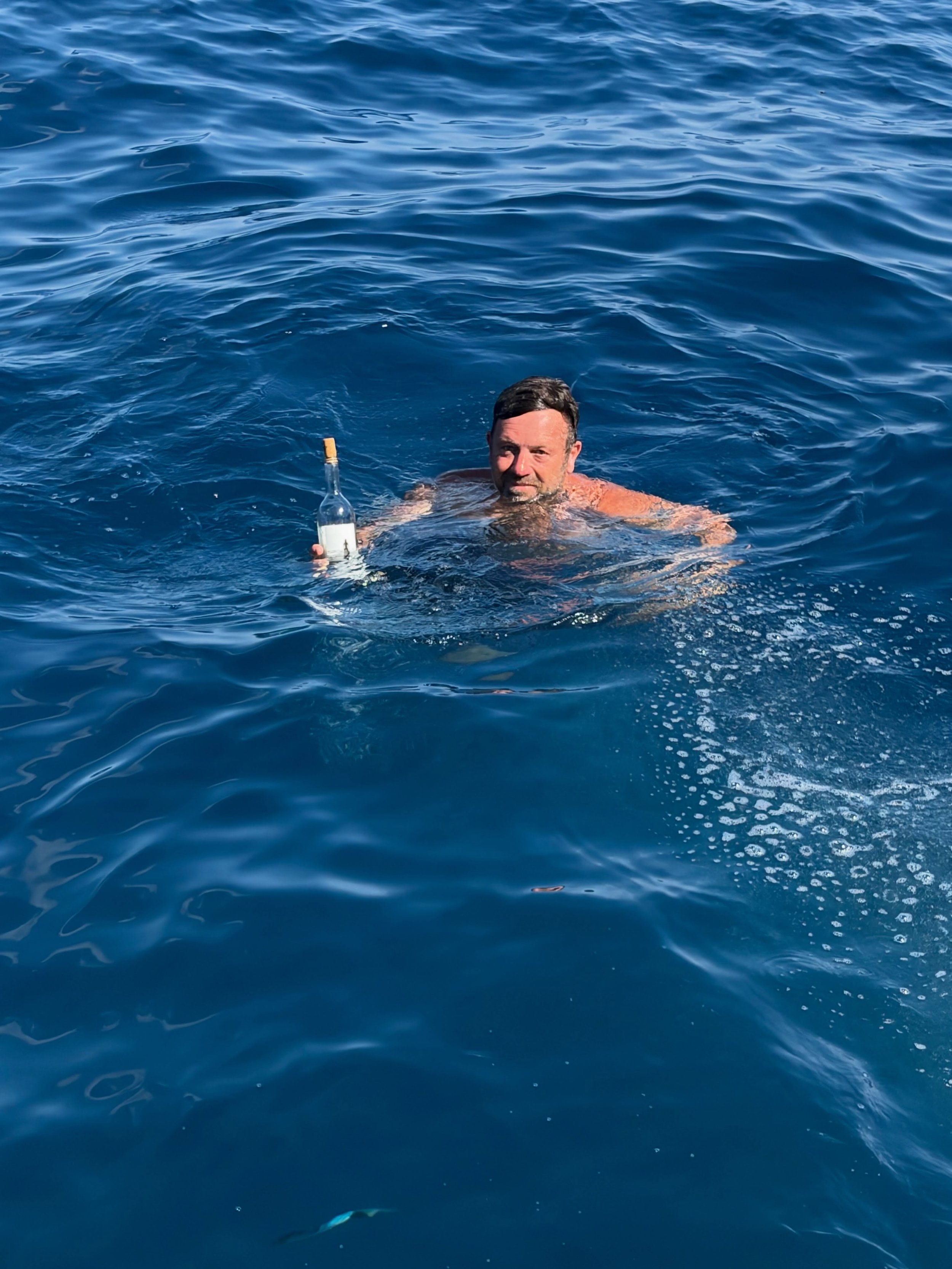 Riviera Rob in his element&hellip;ros&egrave; in hand☀️