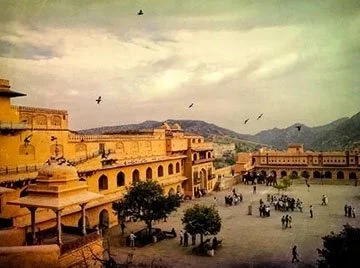 Courtyard, India a.m.