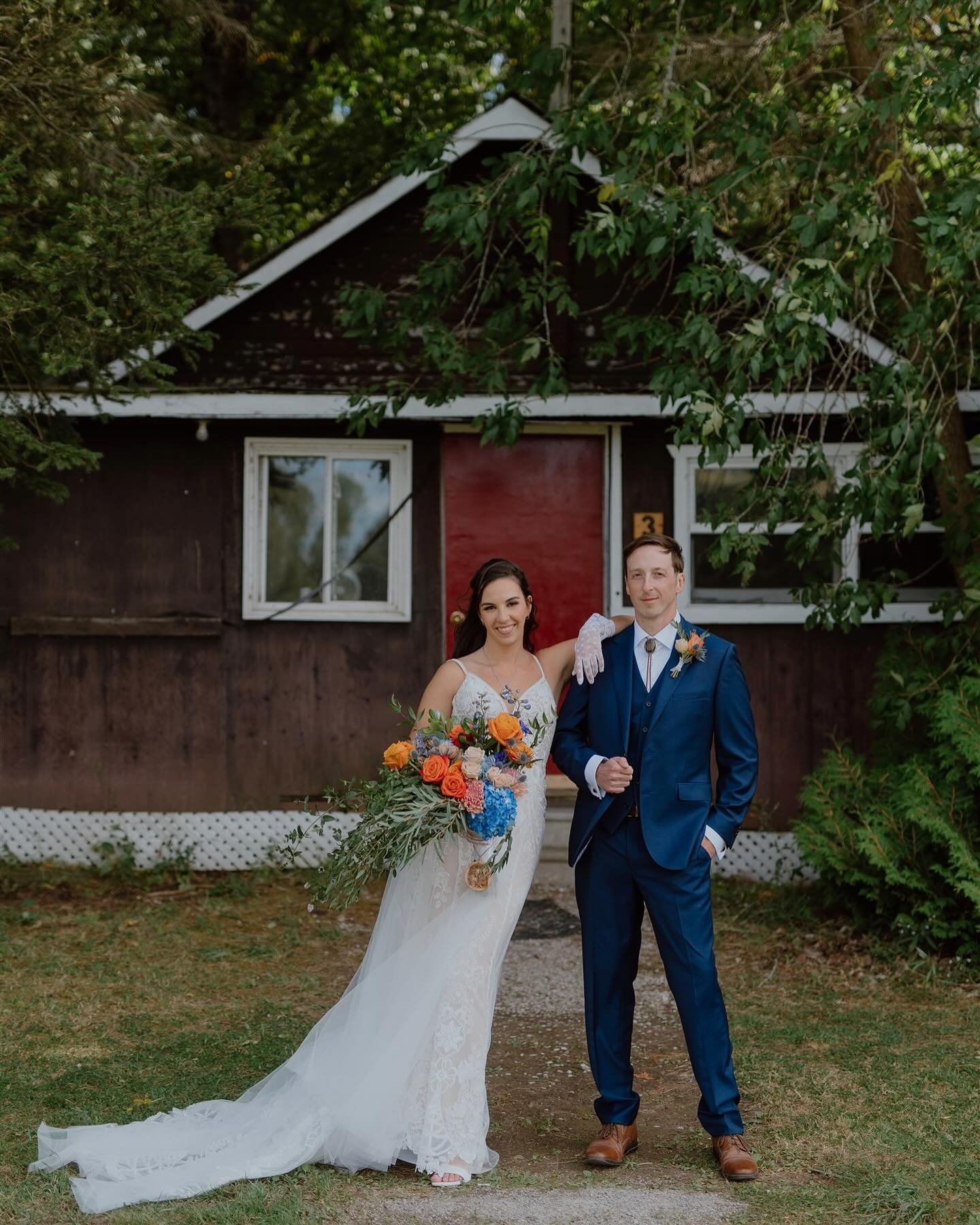 welcome to camp 
noah + steph 🏕️🛶 

this day was beyond amazingggg! when n + s told me they would be having their wedding at a camp up north, I was instantly excited. As soon as I pulled in I had nostalgic feelings (hello it takes two!) The whole d