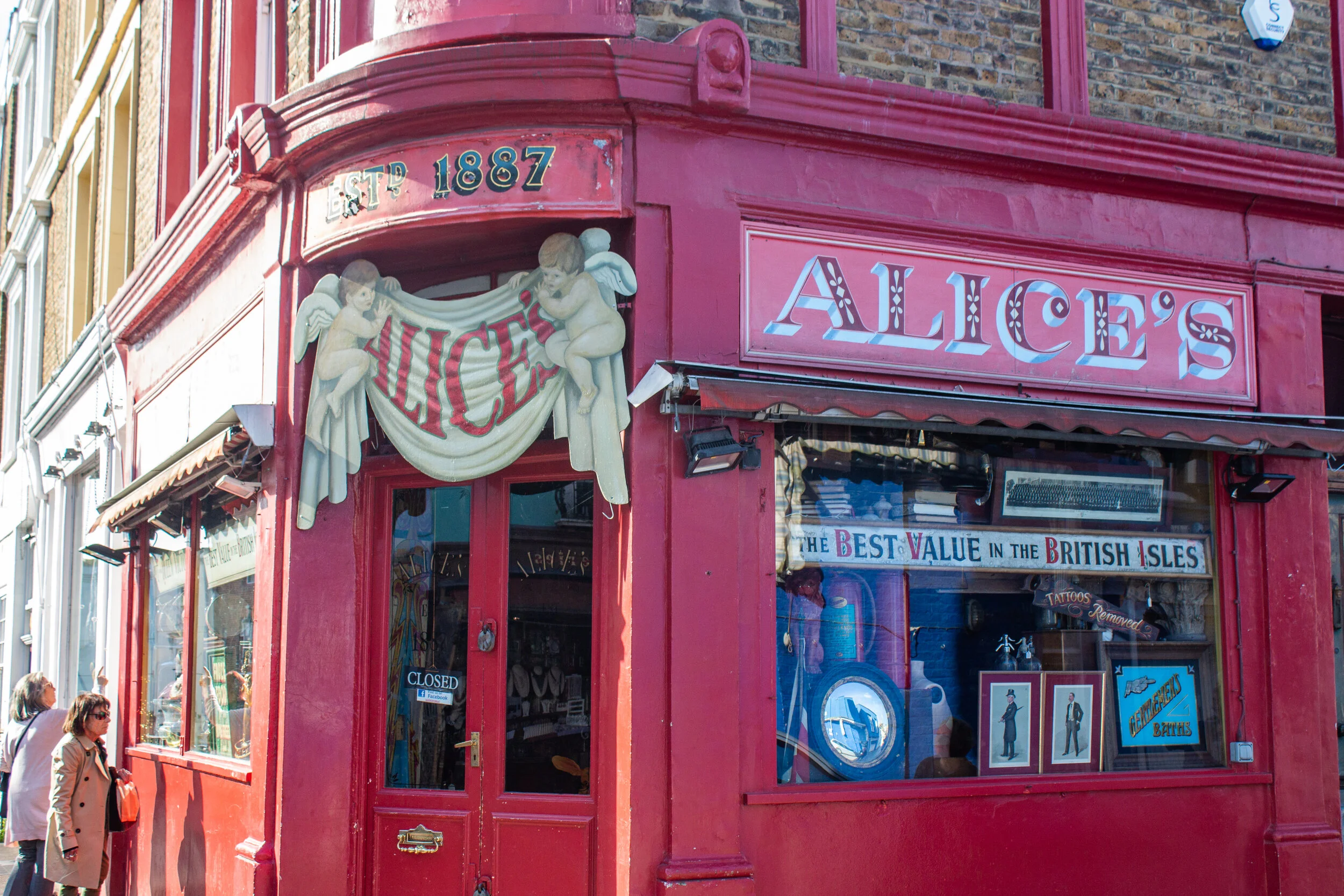 LondonAlice.jpg