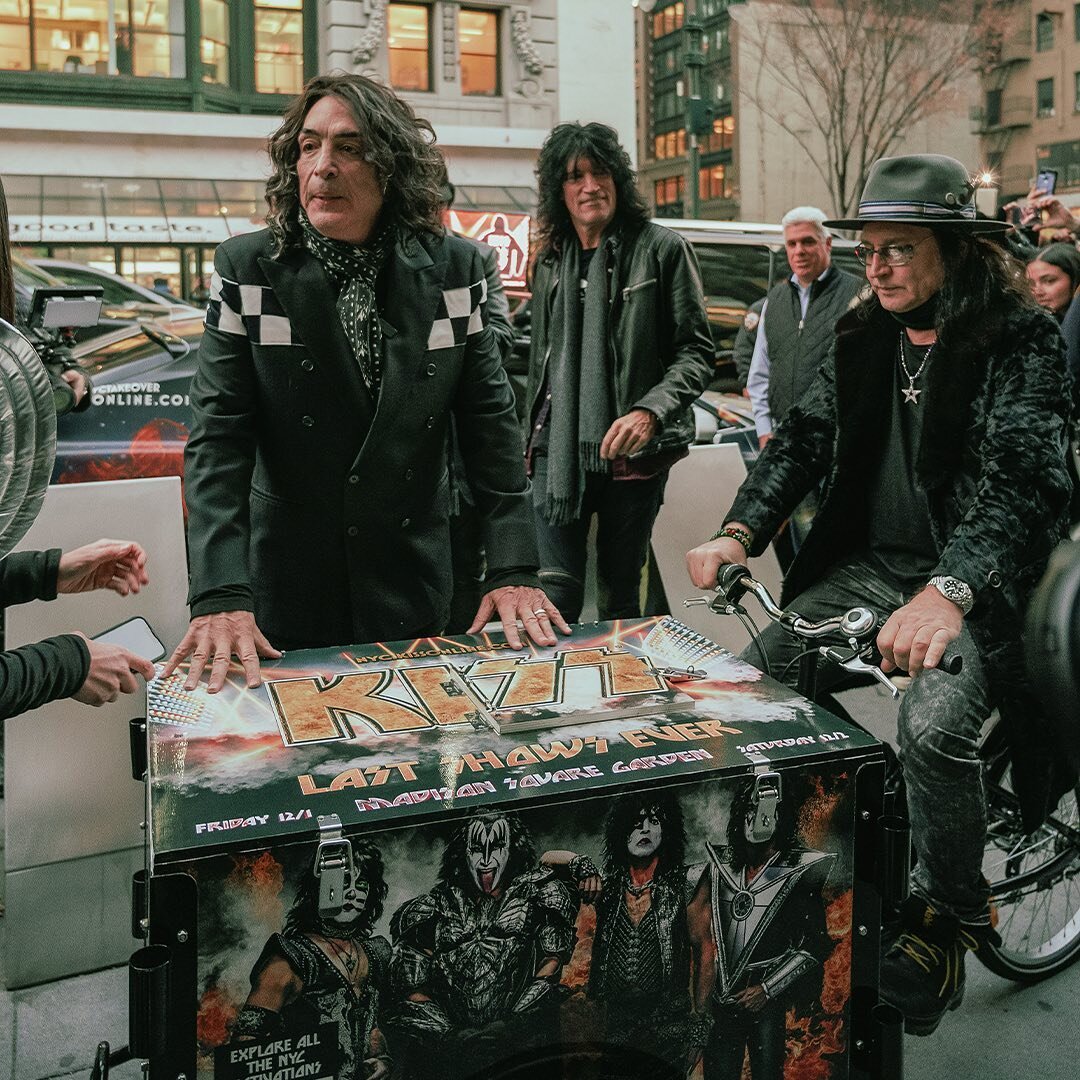 #Throwback to this iconic moment in KISStory where the band took NYC by swarm with vehicle wraps, digital tops and pedicabs to celebrate their last show ever at Madison Square Garden!&nbsp;

&nbsp;#ThrowbackThursday #OOH #VehicleAdvertising #OOHNYC